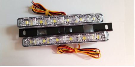 Лед дневни светлини с мигач