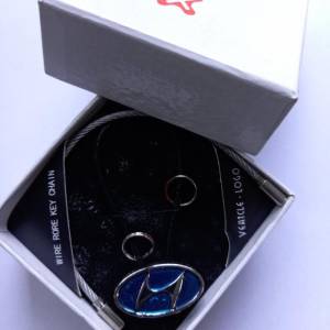 Луксозен ключодържател в кутия HYUNDAI