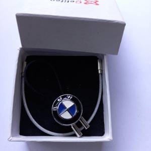 Луксозен ключодържател в кутия BMW